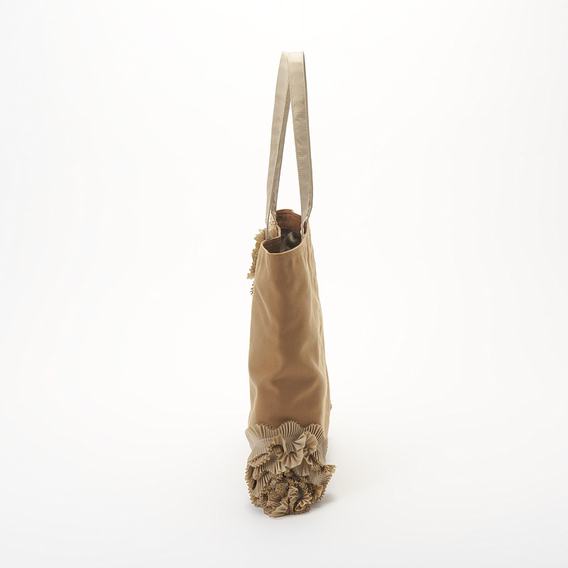 FULL OF FRILL TOTE BAG ｜ PRODUCTS ｜ carnet カルネ