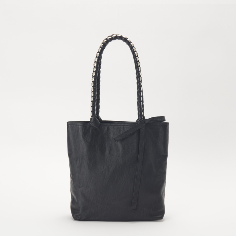 SHEEP LEATHER WIDE TOTE<br>BAMBOO × PEARL