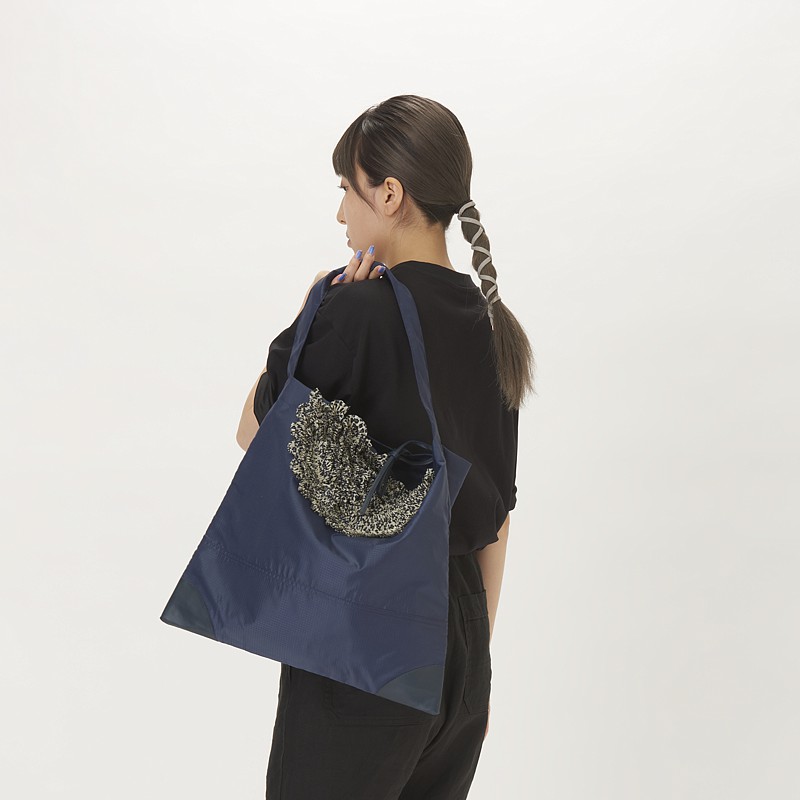 ONE SHOULDER FRILL SHOPPING BAG ｜ PRODUCTS ｜ carnet カルネ