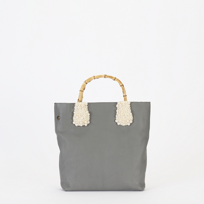 SHEEP LEATHER TOTE BAMBOO × PEARL / SMALL - carnet カルネ